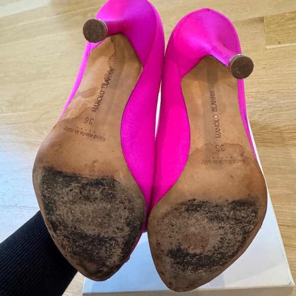 Manolo Blahnik Hangisi Silk Pumps size 36 - Picture 14 of 16